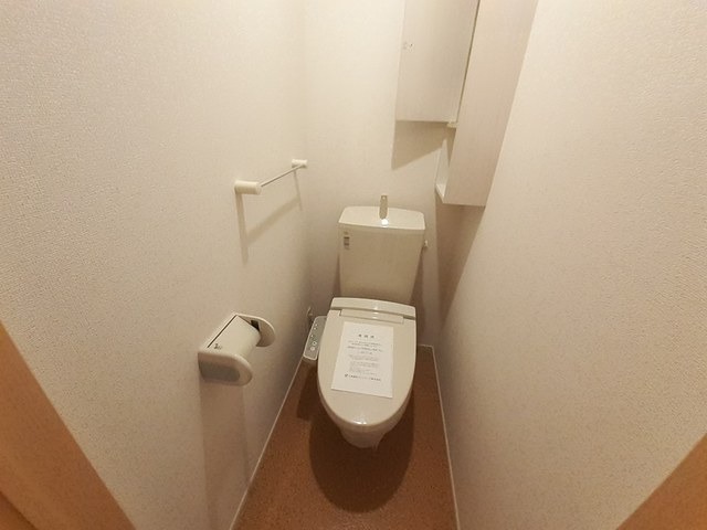 トイレ　別号室