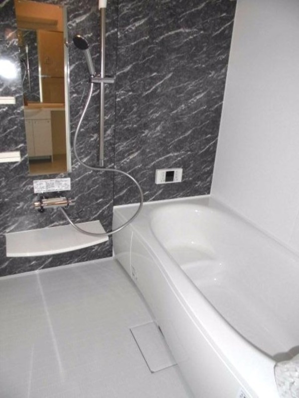 バス・シャワールーム　図面と現状に相違がある場合には現状を優先