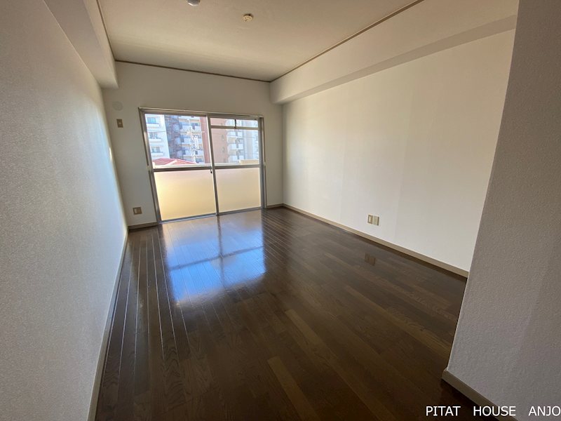 居室・リビング　参考写真４０２