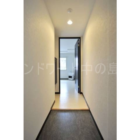 玄関　詳細は、ウィンドワード中の島までご相談下さい。