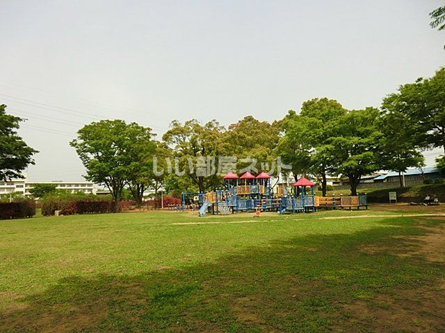 公園　犢橋公園（公園）まで966m
