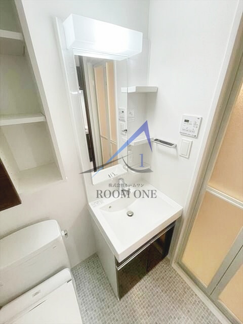 洗面設備　独立洗面台です。