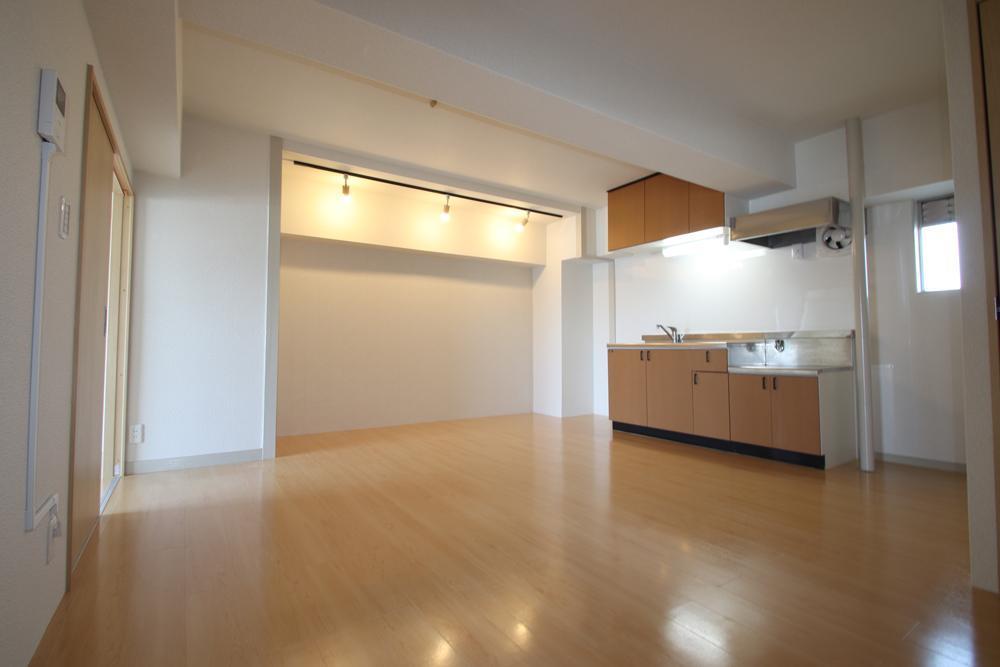 居室・リビング　LDKは12.5帖です