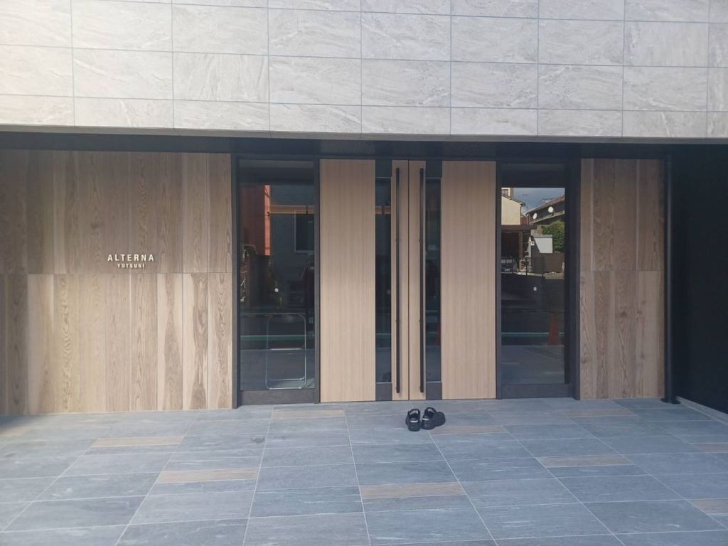 エントランス　エントランス