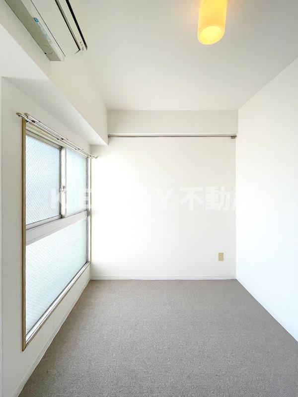 居室・リビング　こちらのリビングで趣味の時間をお楽しみください