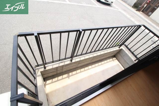 バルコニー　明るいバルコニー