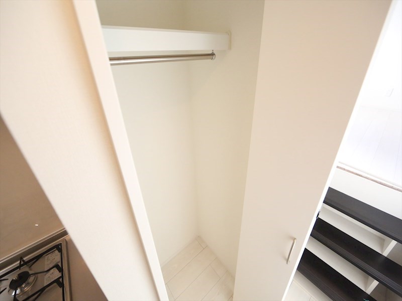 玄関　クローゼット（収納充実してます）