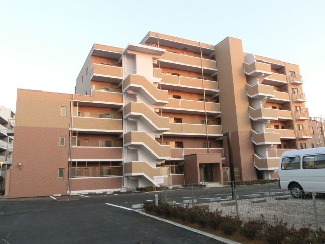 建物外観　重厚感のある外観です