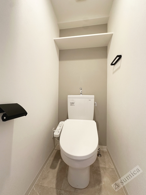 トイレ　温水洗浄便座