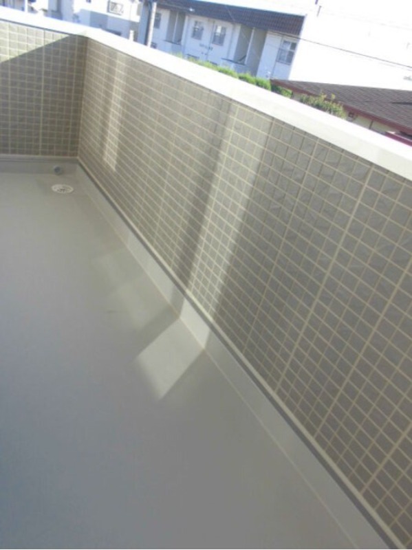 バルコニー　図面と現状に相違がある場合には現状を優先