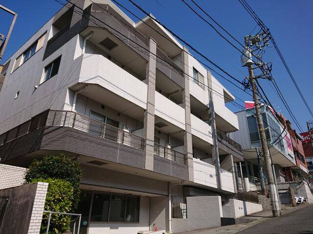 建物外観　外観タイル張りです