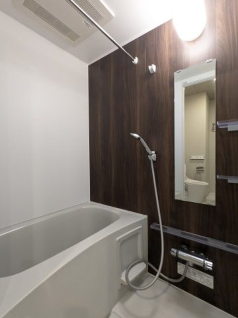 バス・シャワールーム　バスルーム