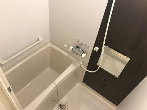 バス・シャワールーム　浴室換気乾燥機付き　【同型タイプ参考写真】