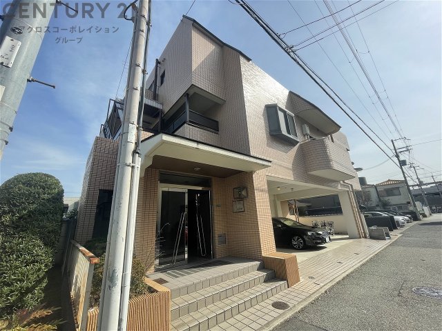 建物外観　宅配BOX付きで不在時のも便利です！