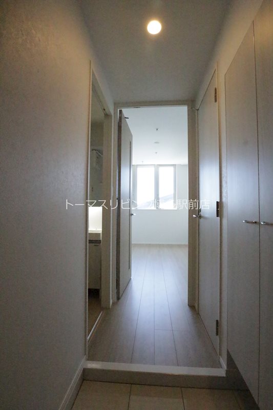 玄関　※別号室の参考写真になります。