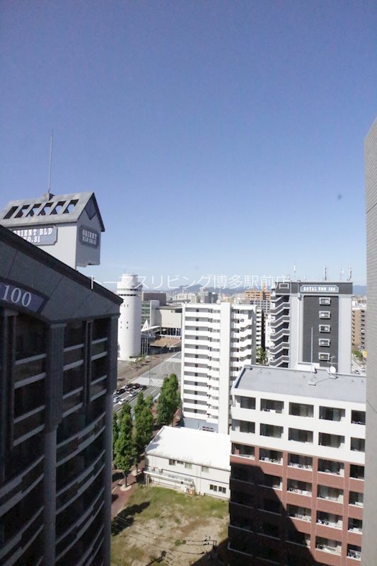 バルコニー　※別号室の参考写真になります。