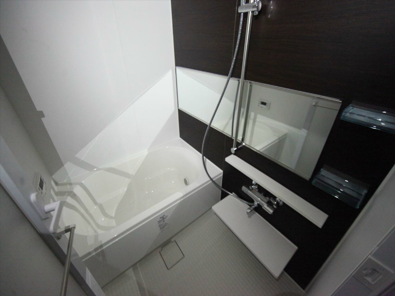 バス・シャワールーム　追い焚き　浴室暖房乾燥機　24時間換気　オートバスバスルーム