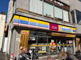 コンビニ　ミニストップ 戸越駅前店（コンビニ）まで137m