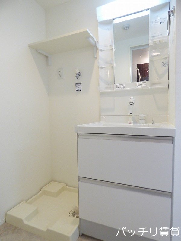 洗面設備　画像は、同型タイプの為、現状を優先いたします。