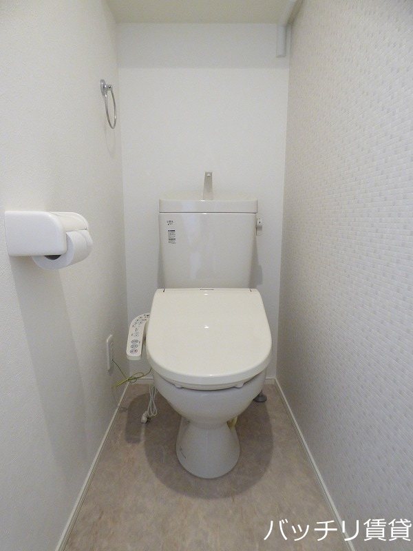 トイレ　画像は、同型タイプの為、現状を優先いたします。