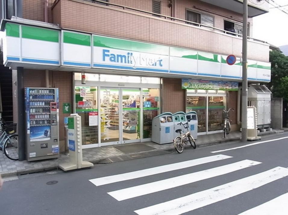 コンビニ　ファミリーマート 丸萬千川駅前店（コンビニ）まで374m