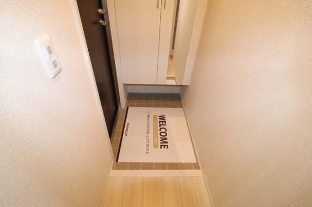 玄関　シューズボックス付きの玄関です★