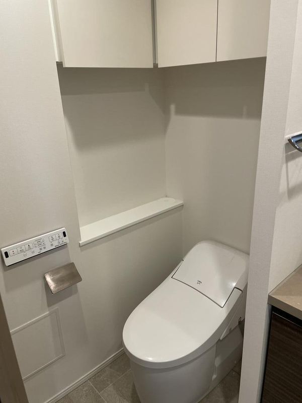 トイレ　※別部屋の参考写真です。