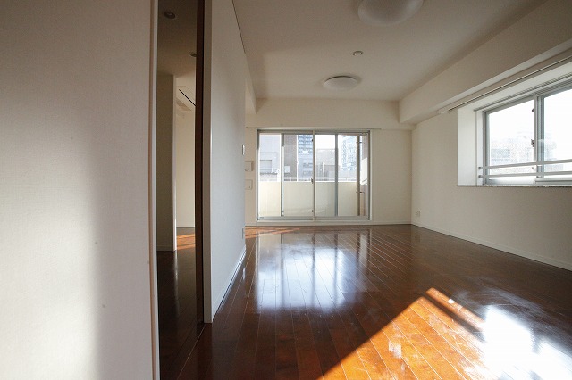 居室・リビング　居間