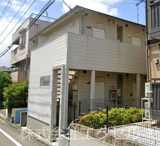 建物外観　二路線利用可能です。