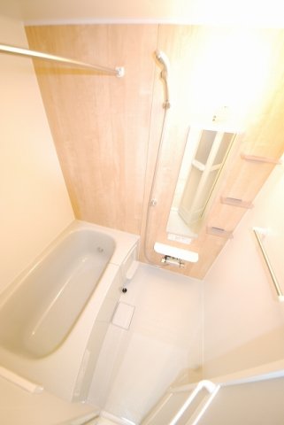 バス・シャワールーム　【ＲＥＳＴ　ＷＯＯＤ　２】お風呂で日々の疲れを落としましょう