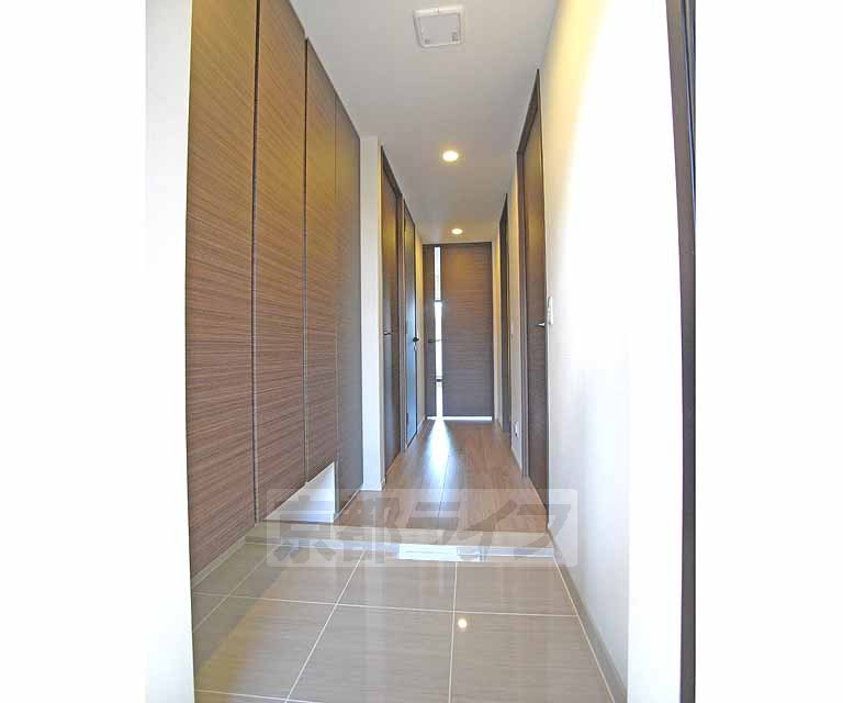 その他部屋・スペース　広々とした廊下です。