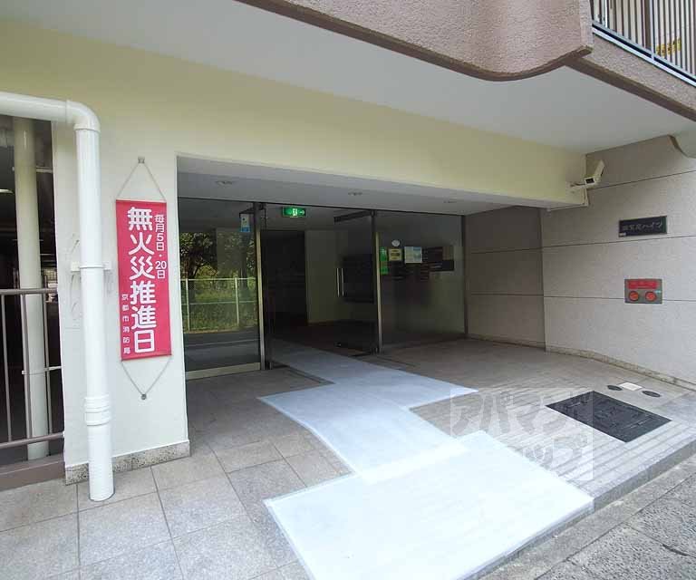 その他　建物入り口