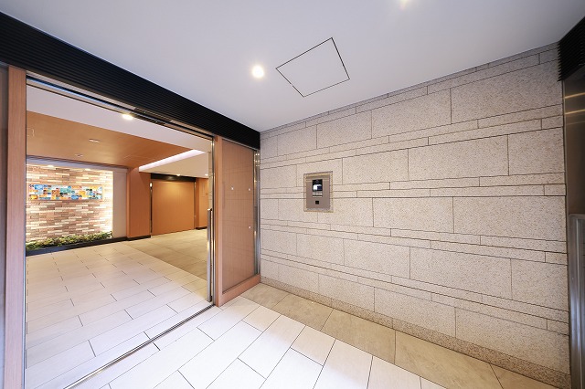 エントランス　エントランス