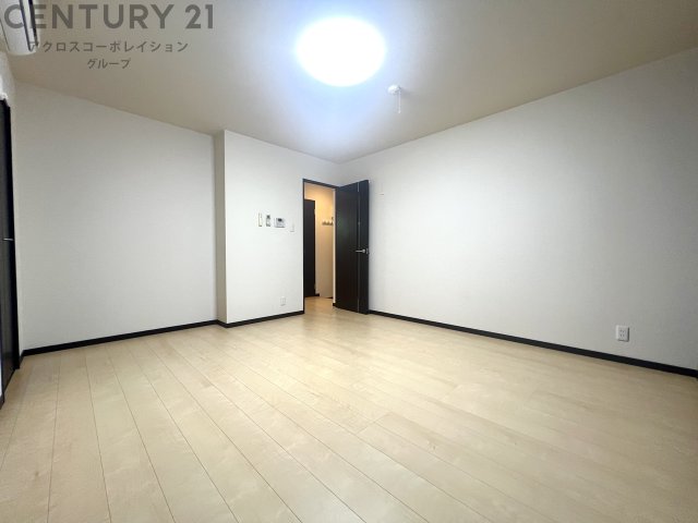 居室・リビング　２面採光の明るいお部屋です。