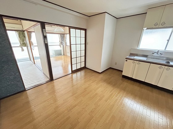 居室・リビング　※別部屋の写真です
