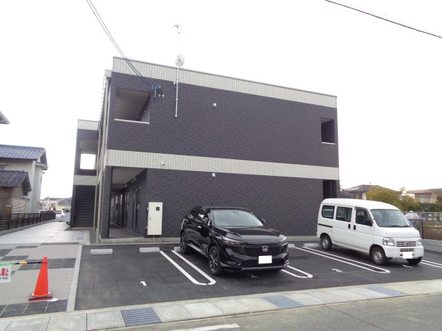 建物外観　ルピナス・軽量鉄骨造