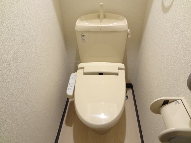 その他　ウォシュレット付きです。