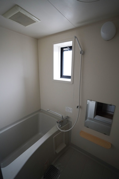 バス・シャワールーム　同じ建物の１階の部屋