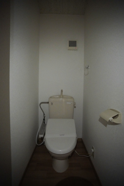 トイレ　同じ建物の１階の部屋