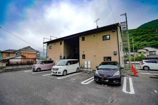 建物外観　ひまわり