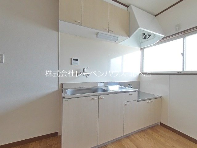 キッチン　レーベンハウス北本店へ　048-590-5757