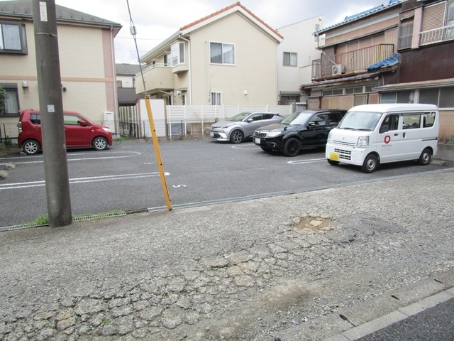 駐車場　駐車場（要空き確認）