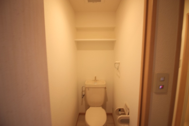 トイレ　同タイプ別部屋写真です