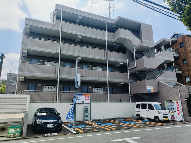 建物外観　ネット無料の鉄筋コンクリートマンション☆