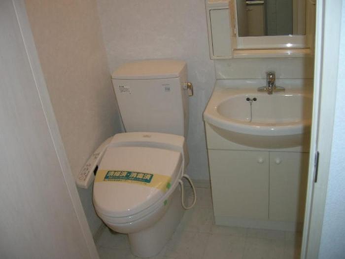 トイレ　コンパクトで使いやすいトイレです
