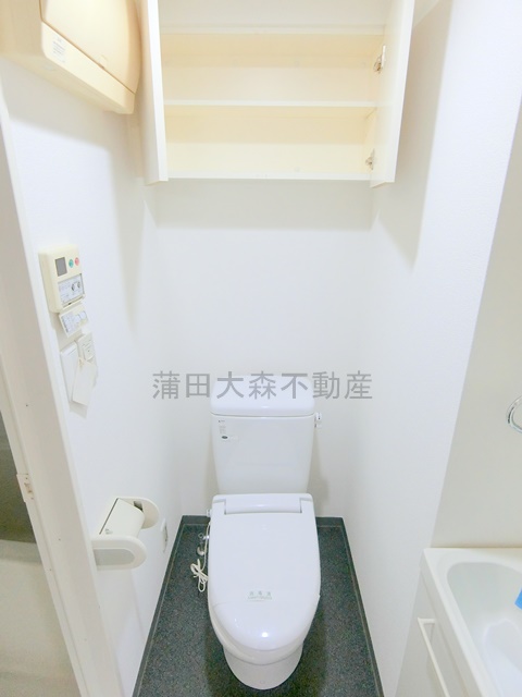 トイレ　温水洗浄便座付きトイレ