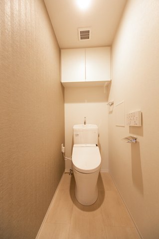 トイレ　※写真は同タイプ住戸です。