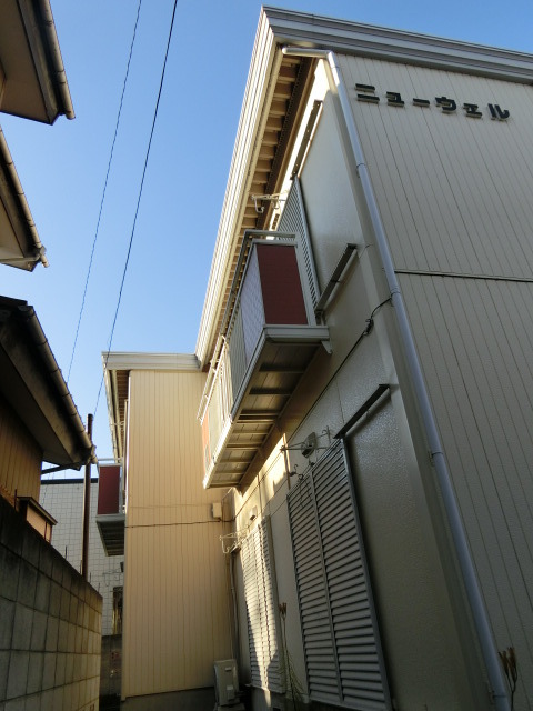 建物外観　路地の奥に佇むアパート。。　やっぱり住環境は大事です。