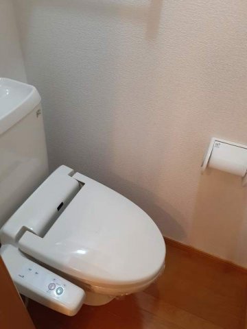 トイレ　落ち着いたトイレです