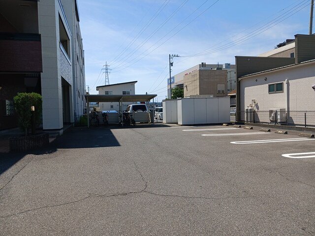 駐車場　駐車場です